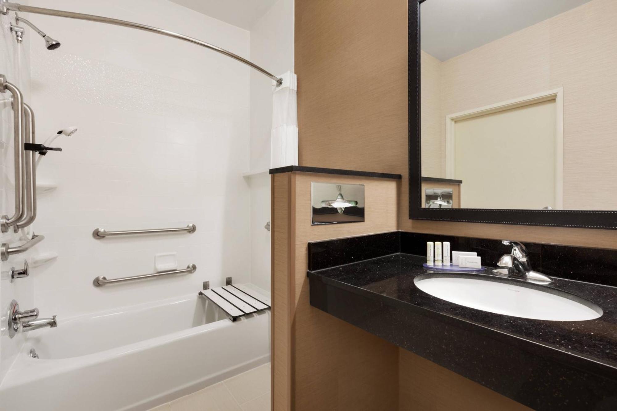 Fairfield Inn & Suites Omaha East/Council Bluffs, Ia Экстерьер фото